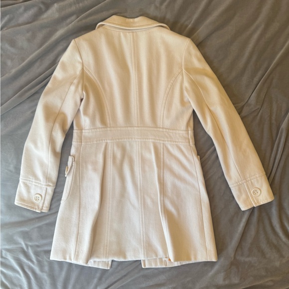 Tulle Cream Trench Coat with Orange Lining - Picture 3 of 3